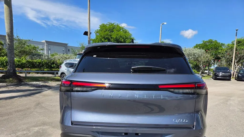 2027 INFINITI QX60 Luxe