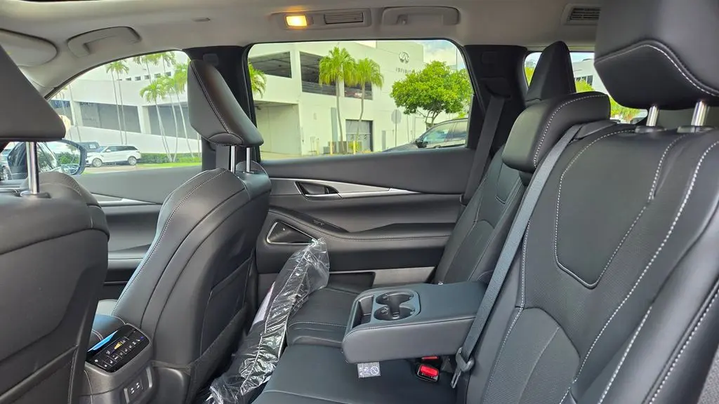 2027 INFINITI QX60 Luxe