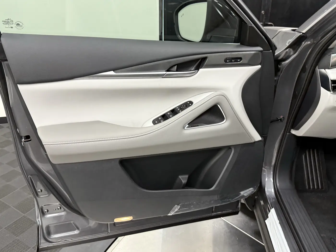 2027 INFINITI QX60 - $49,790