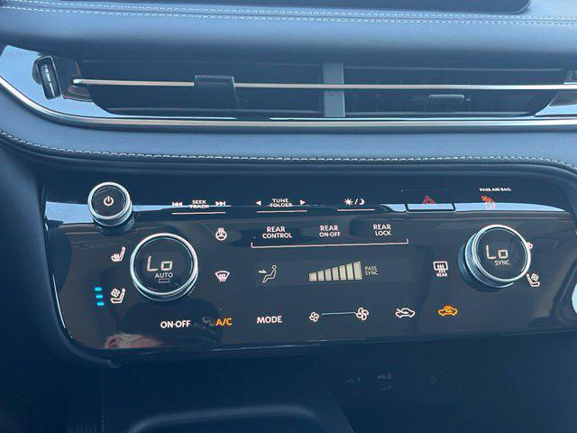 2027 INFINITI QX60 - $53,900