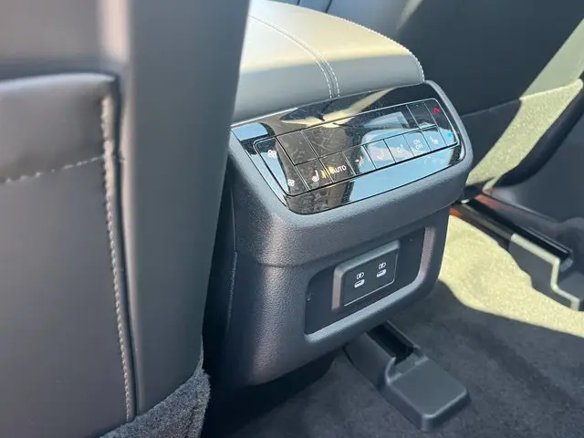 2027 INFINITI QX60 - $53,900