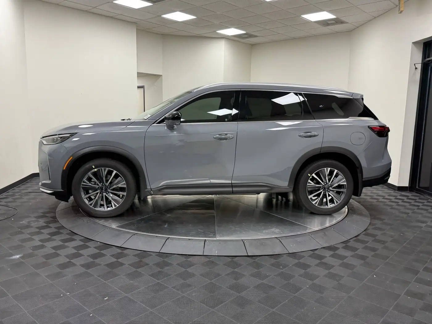 2027 INFINITI QX60 - $49,790
