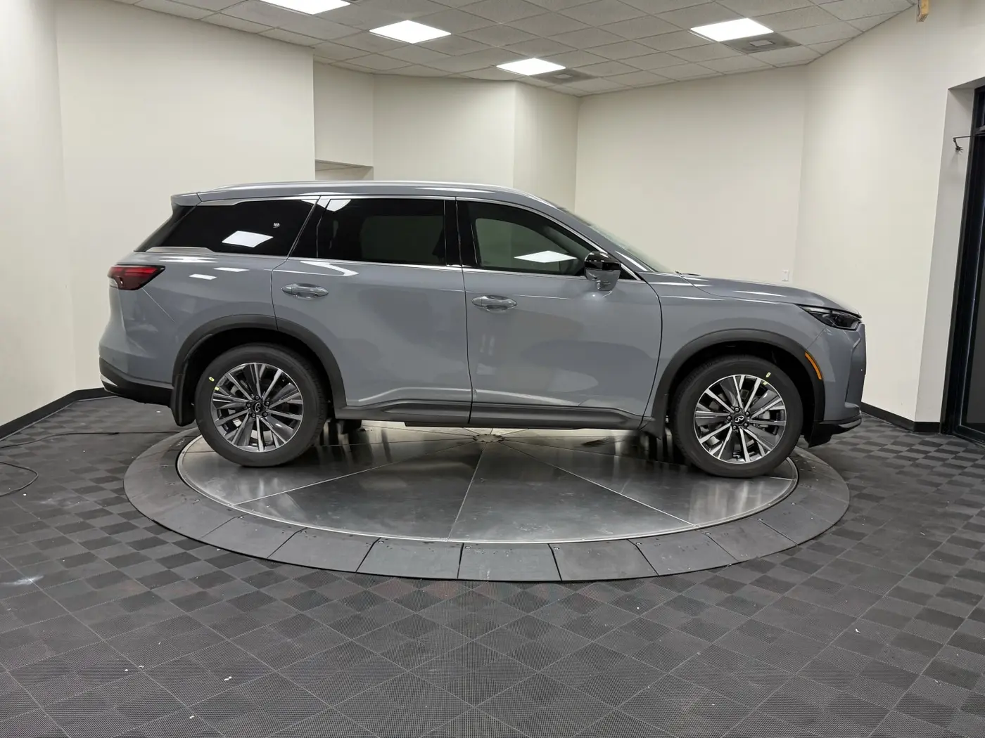 2027 INFINITI QX60 - $49,790
