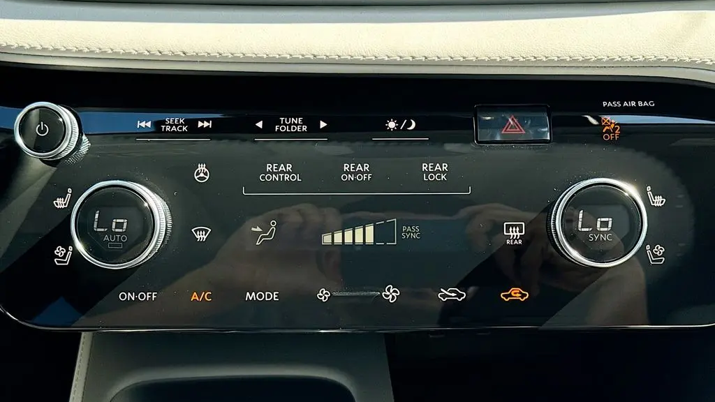 2027 INFINITI QX60 Luxe