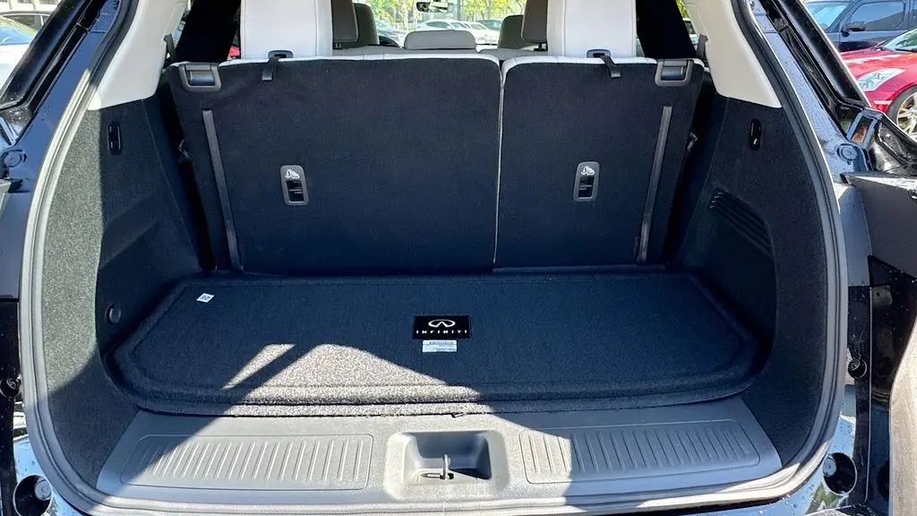 2027 INFINITI QX60 Luxe
