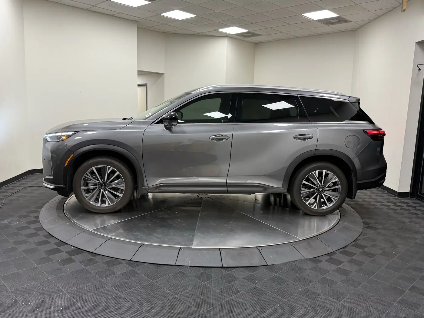 2027 INFINITI QX60 - $49,695