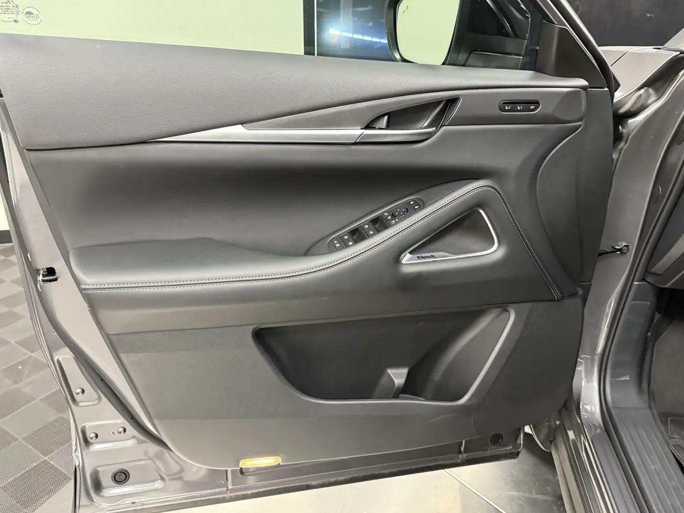 2027 INFINITI QX60 - $49,695
