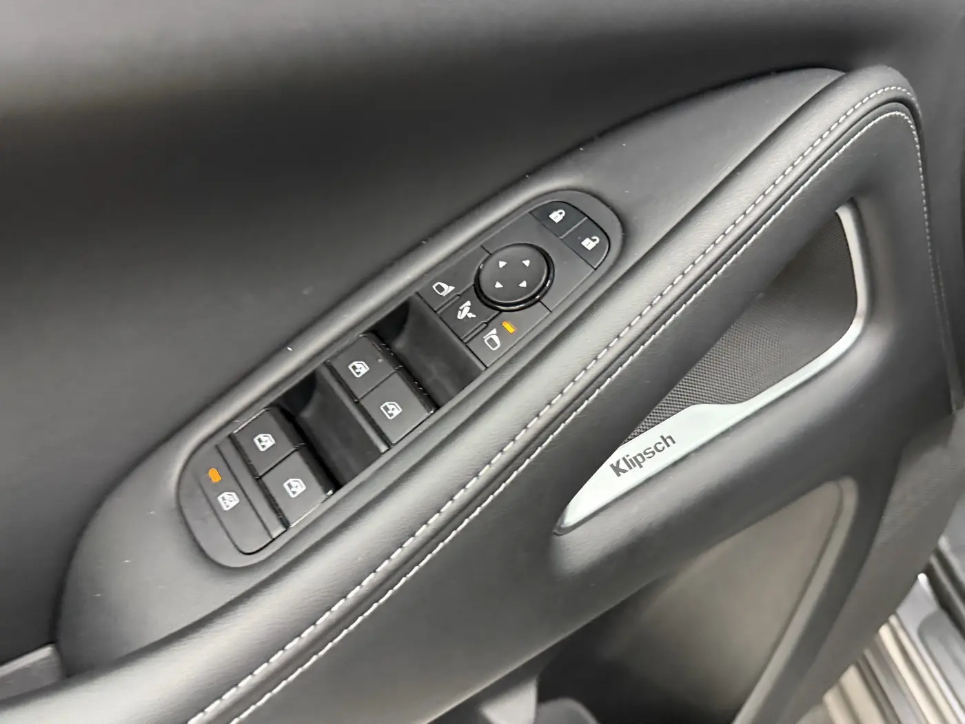 2027 INFINITI QX60 - $49,695