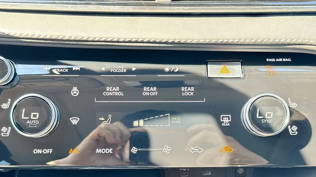 2027 INFINITI QX60 Luxe