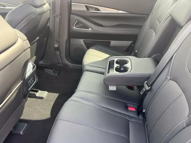 2027 INFINITI QX60 - $53,900