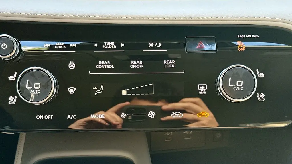 2027 INFINITI QX60 Luxe