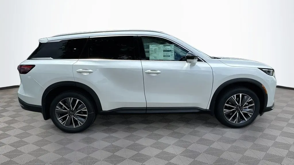 2027 INFINITI QX60 Luxe
