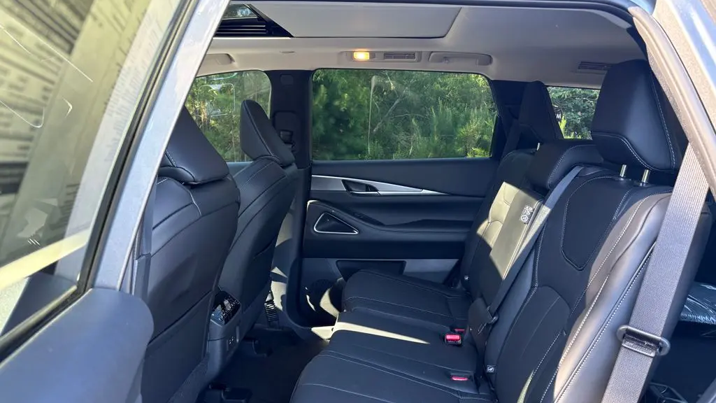 2027 INFINITI QX60 Luxe