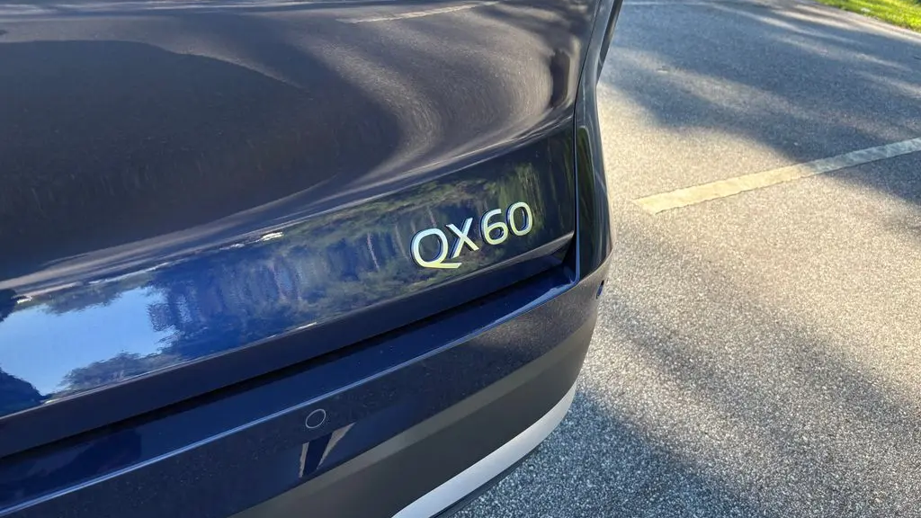 2027 INFINITI QX60 Luxe