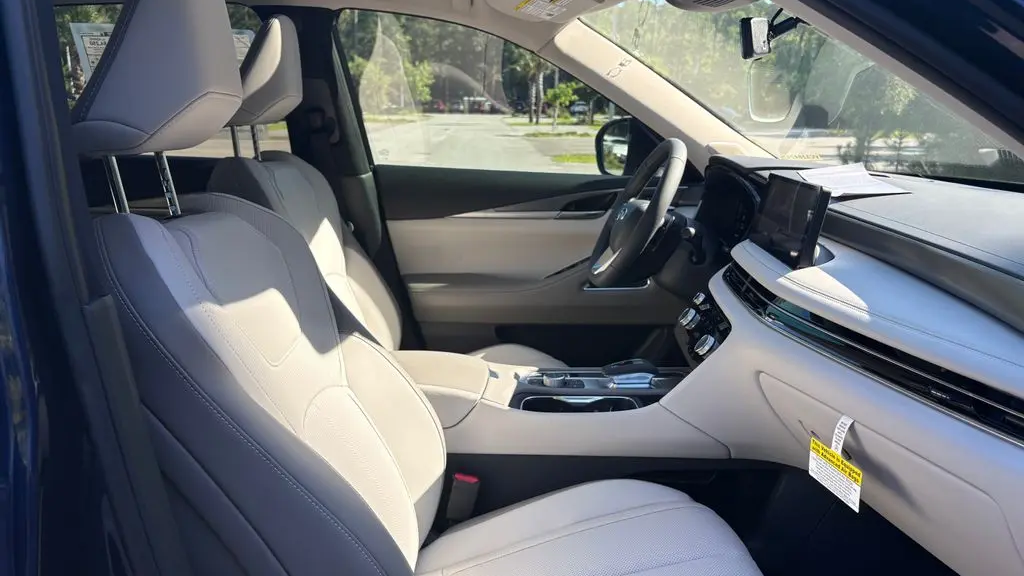 2027 INFINITI QX60 Luxe