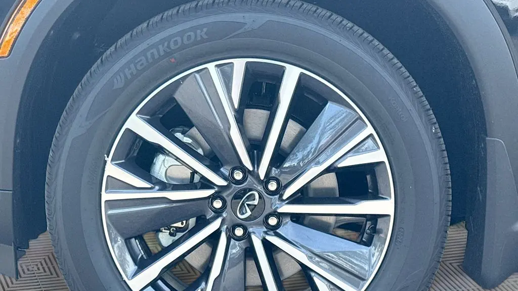 2027 INFINITI QX60 Luxe