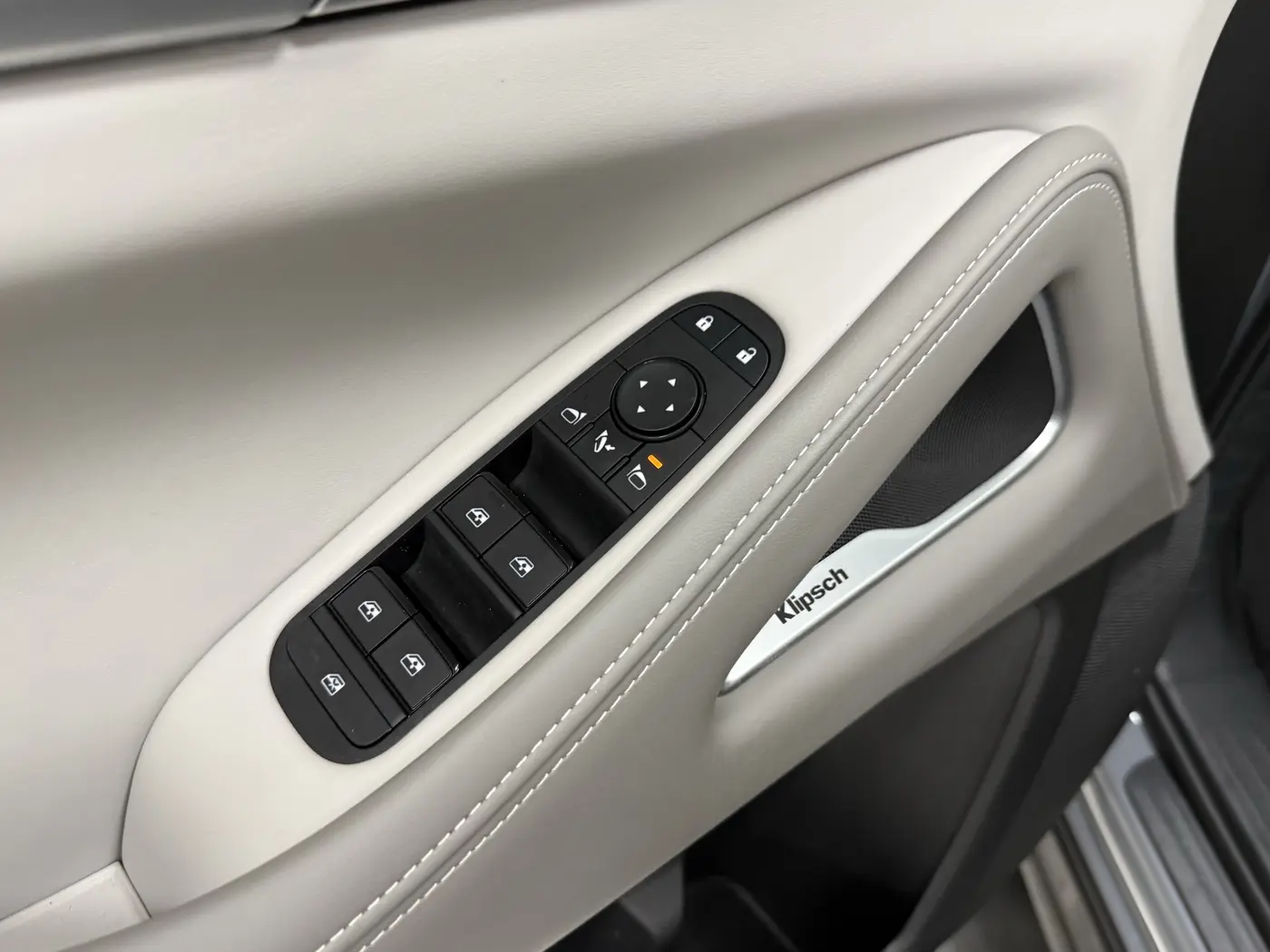 2027 INFINITI QX60 - $50,099