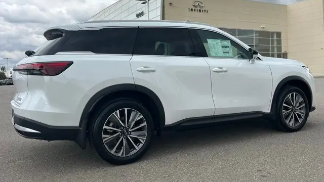 2027 INFINITI QX60 Luxe
