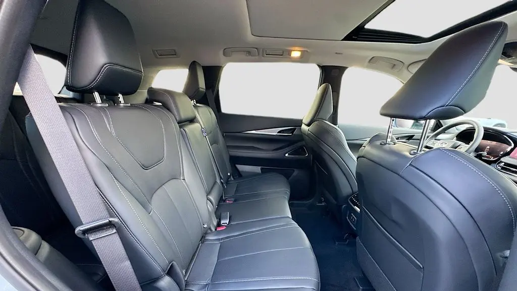 2027 INFINITI QX60 Luxe