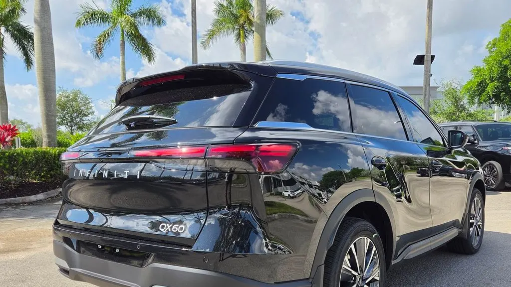 2027 INFINITI QX60 Luxe