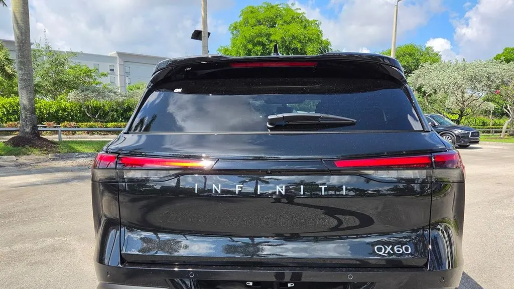 2027 INFINITI QX60 Luxe