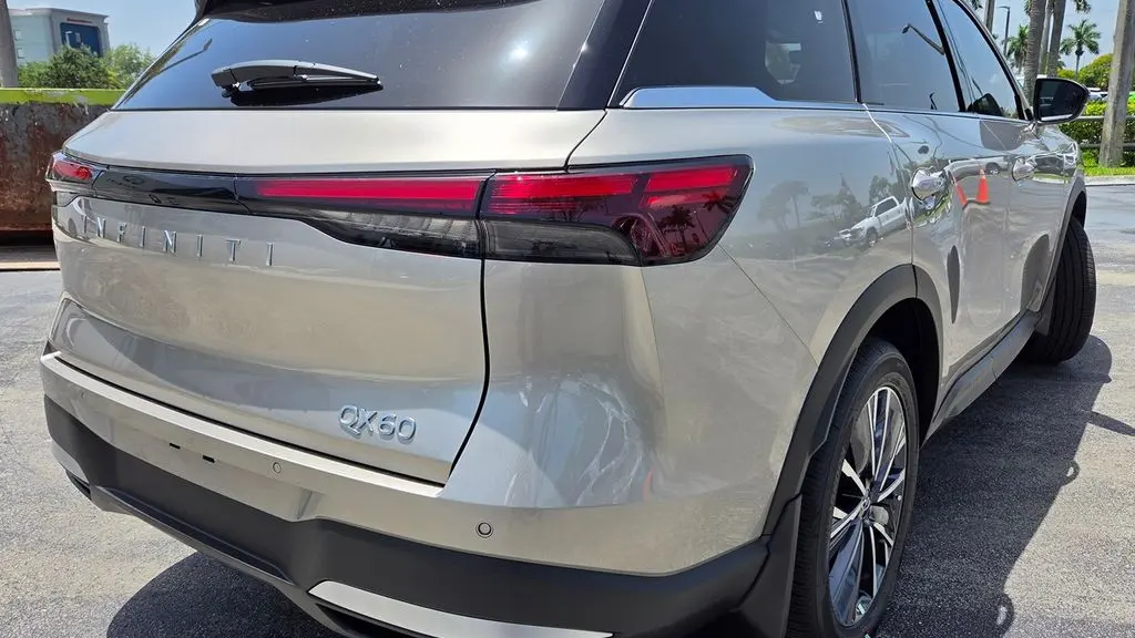 2027 INFINITI QX60 Luxe
