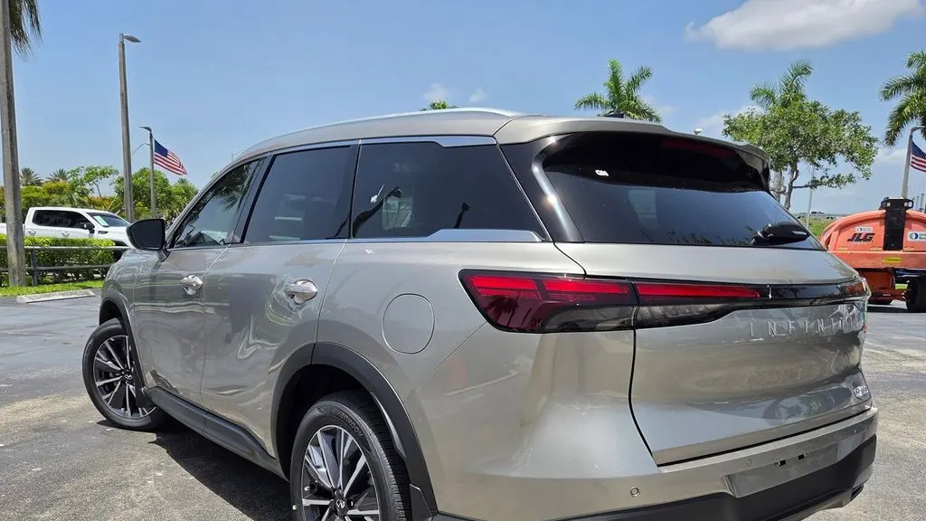 2027 INFINITI QX60 Luxe