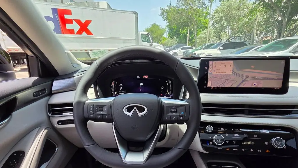 2027 INFINITI QX60 Luxe