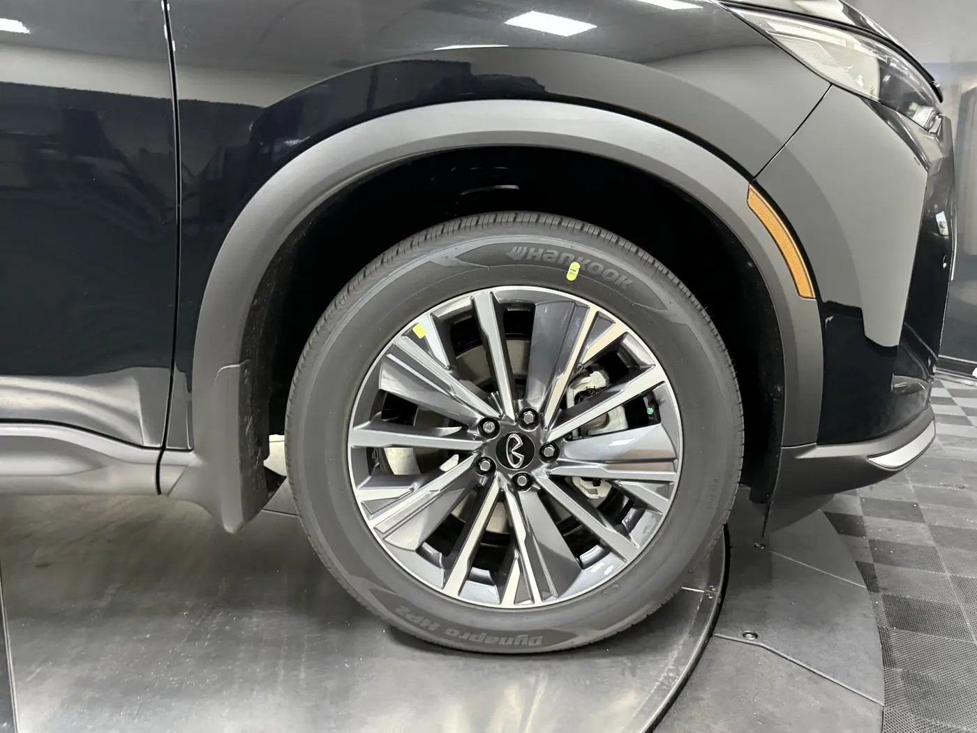 2027 INFINITI QX60 - $49,399