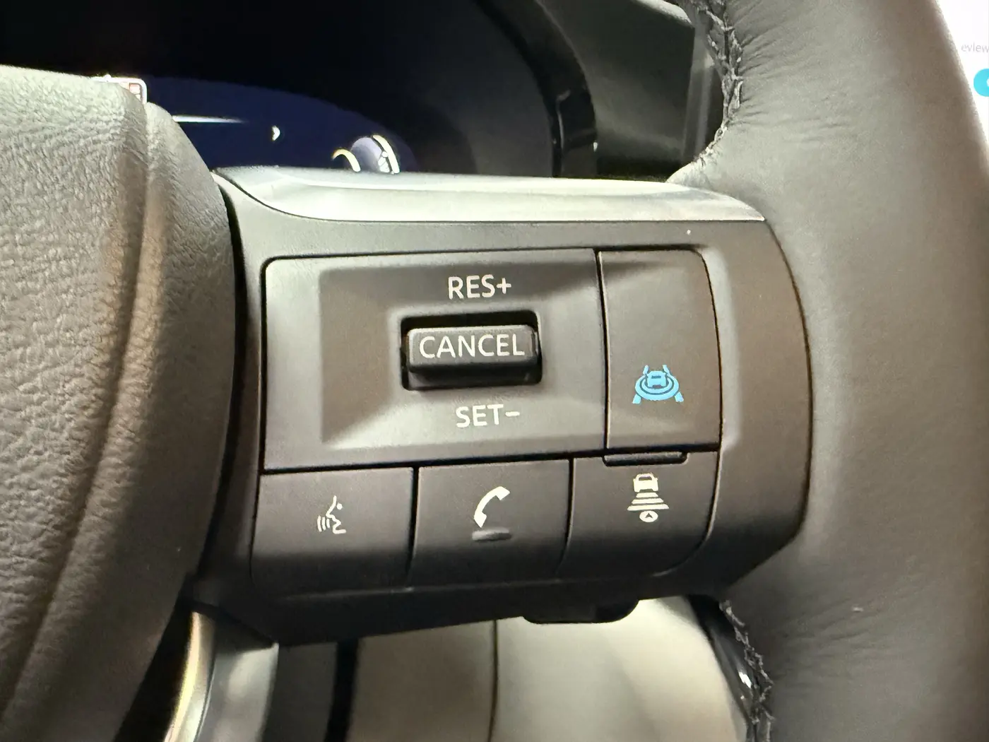 2027 INFINITI QX60 - $49,399