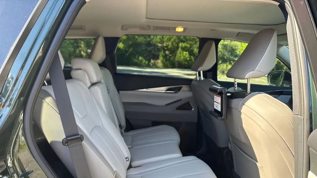 2027 INFINITI QX60 Luxe