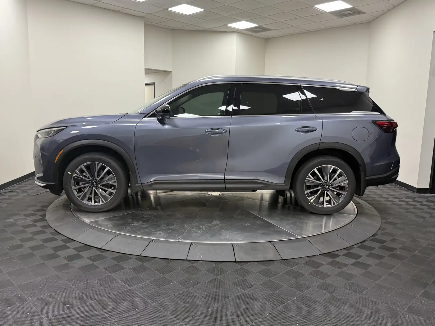 2027 INFINITI QX60 - $49,545