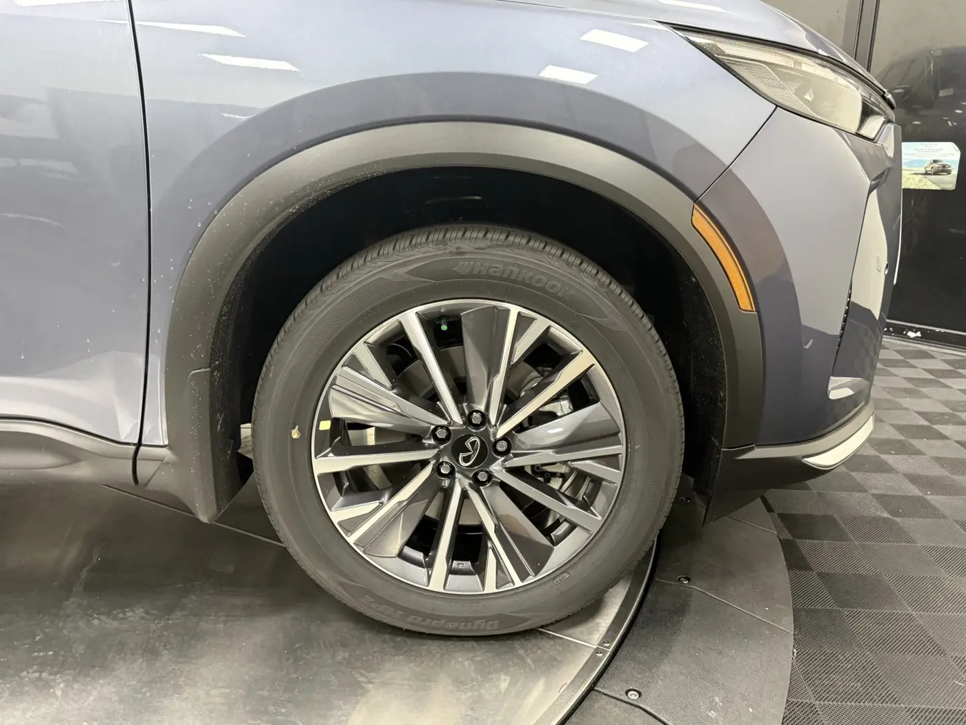 2027 INFINITI QX60 - $49,545