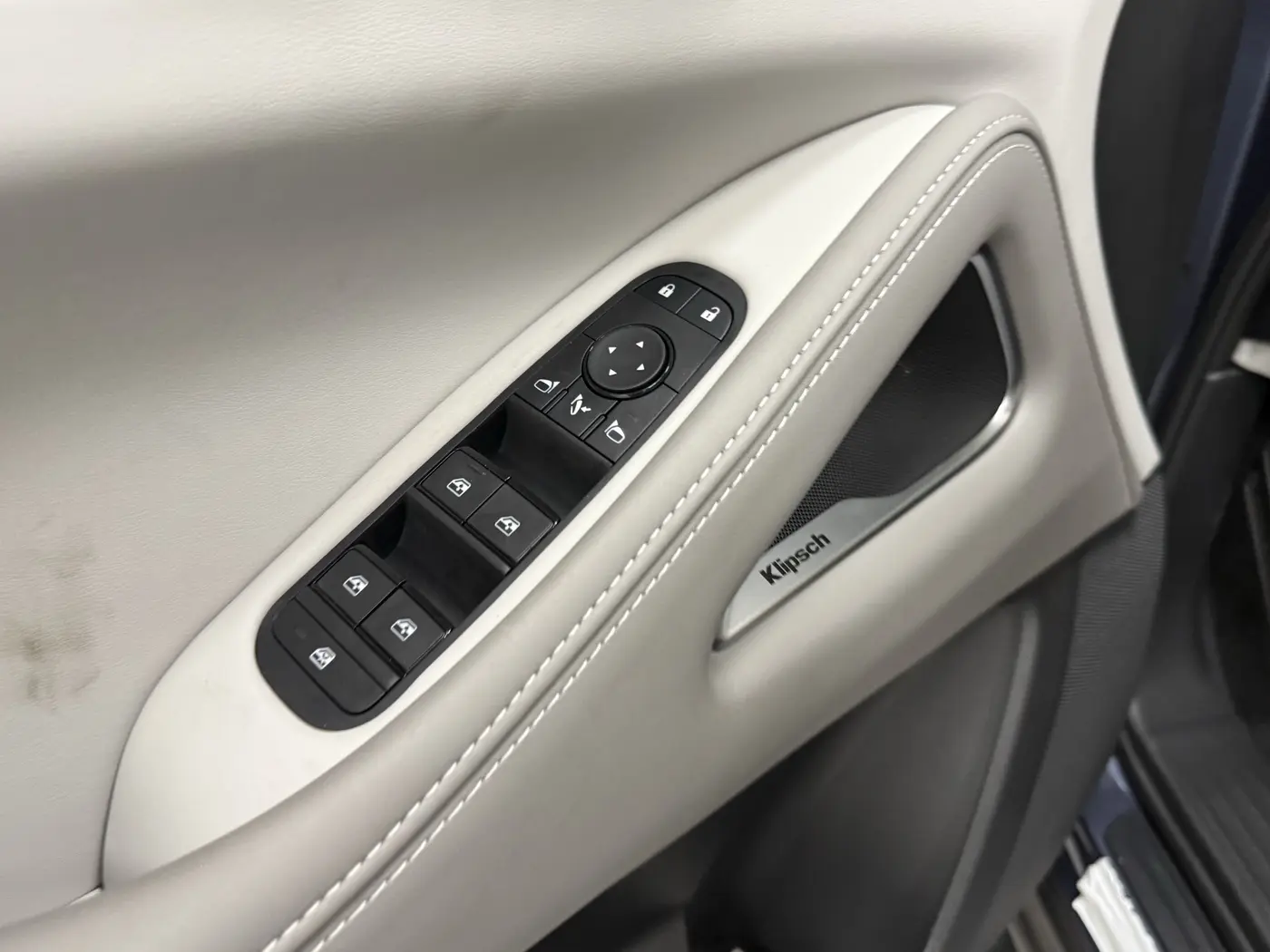 2027 INFINITI QX60 - $49,545