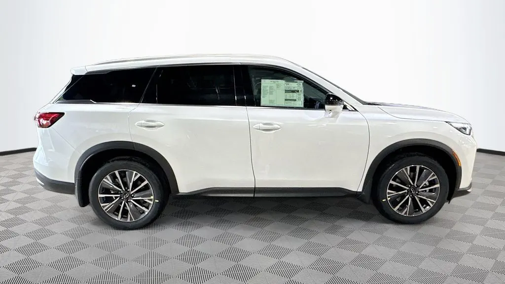 2027 INFINITI QX60 Luxe