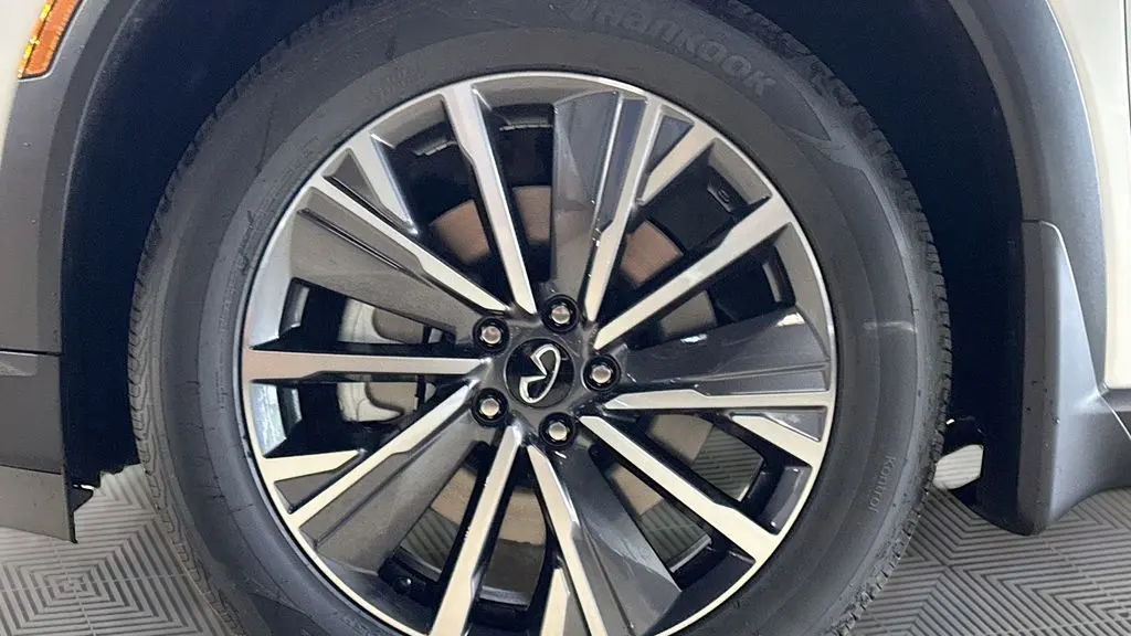 2027 INFINITI QX60 Luxe