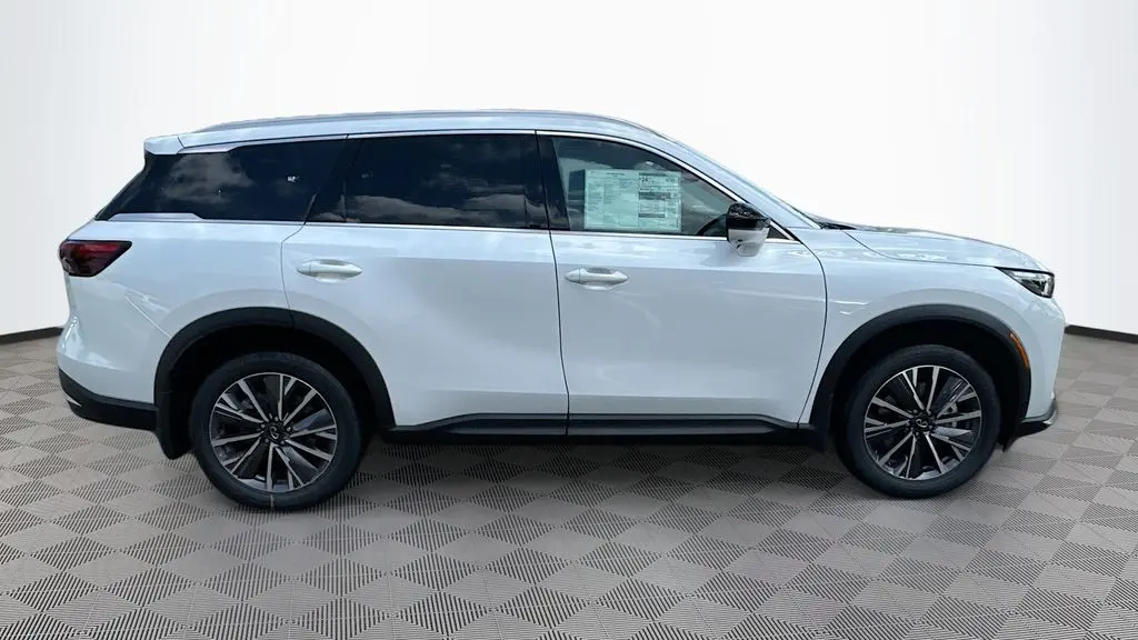 2027 INFINITI QX60 Luxe