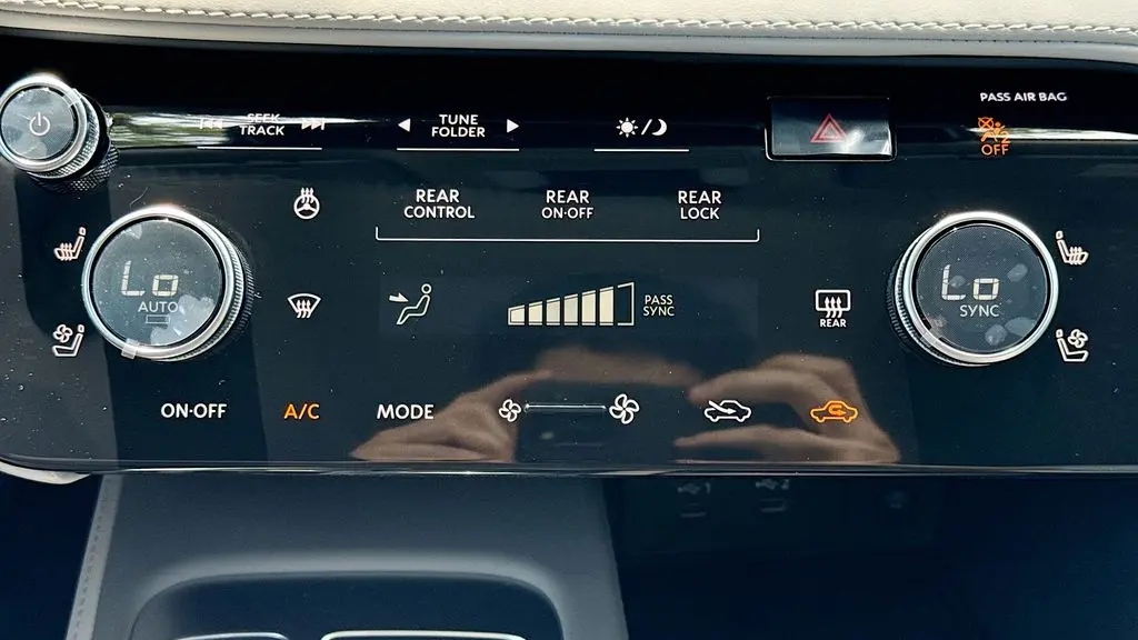 2027 INFINITI QX60 Luxe
