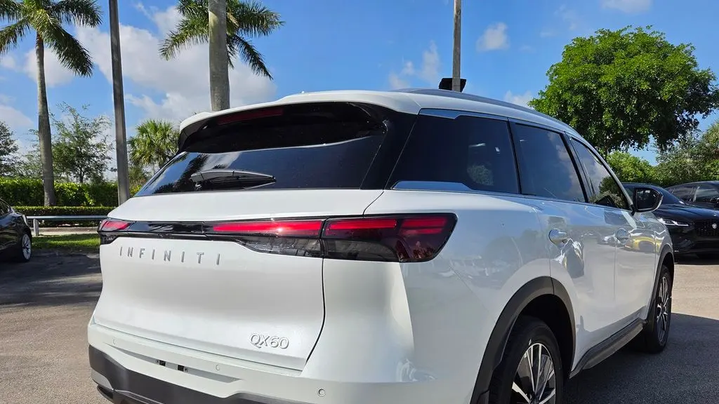 2027 INFINITI QX60 Luxe