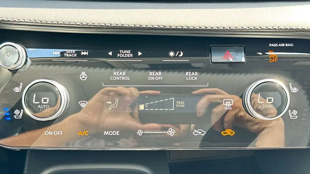 2027 INFINITI QX60 Luxe