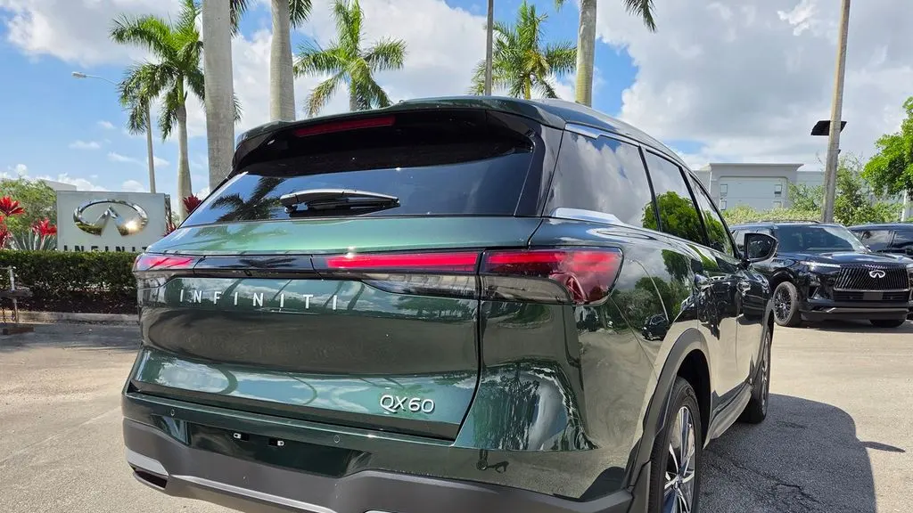 2027 INFINITI QX60 Luxe