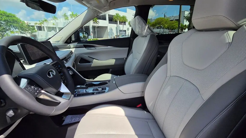 2027 INFINITI QX60 Luxe