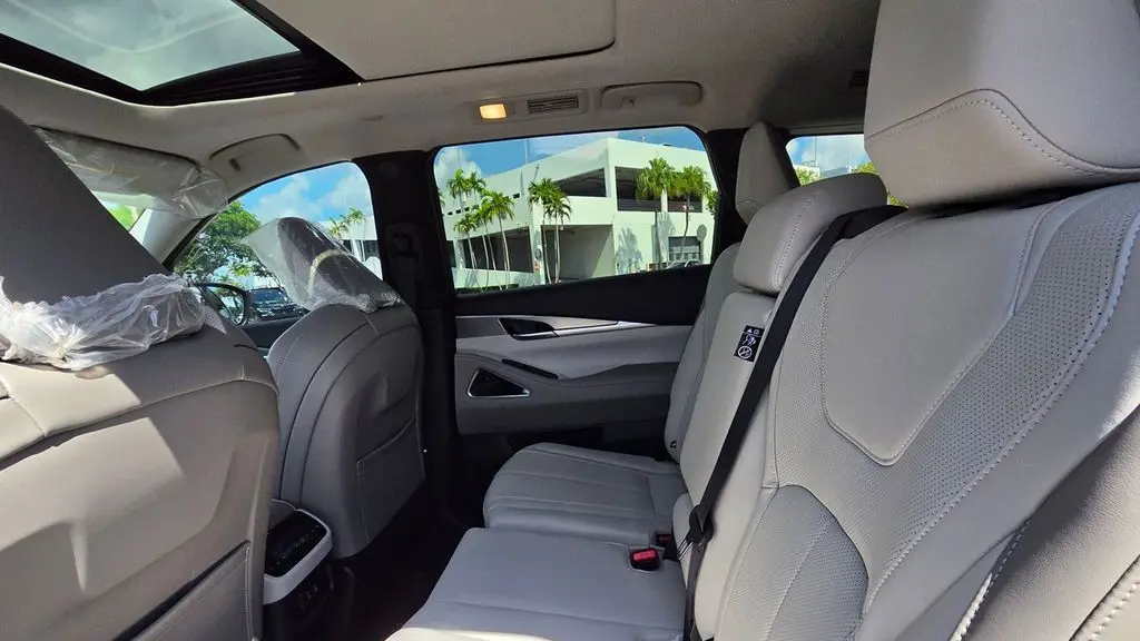 2027 INFINITI QX60 Luxe