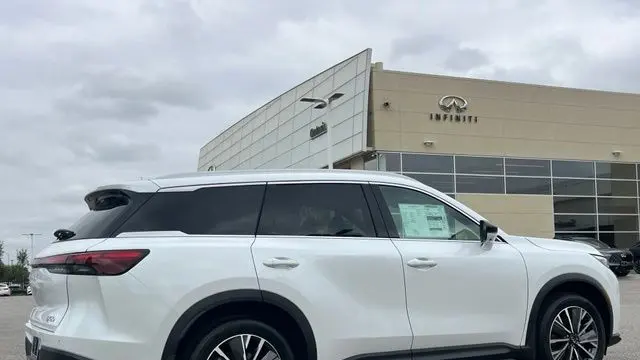 2027 INFINITI QX60 Luxe
