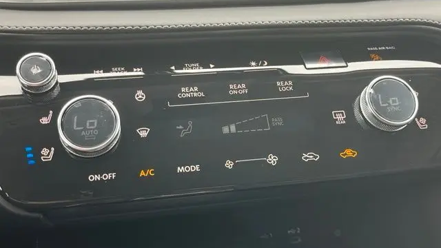 2027 INFINITI QX60 Luxe