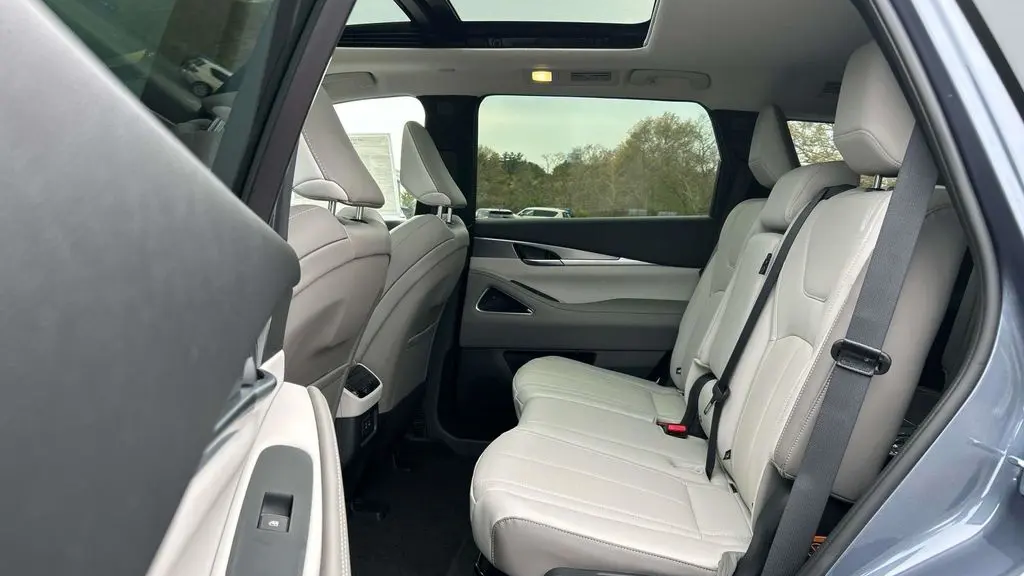 2027 INFINITI QX60 Luxe