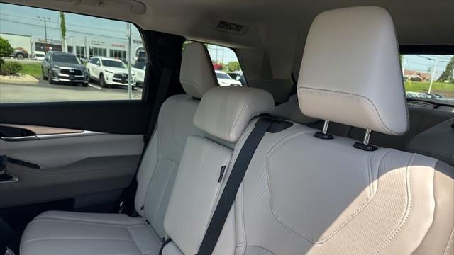 2027 INFINITI QX60 Luxe