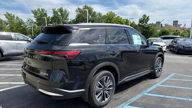 2027 INFINITI QX60 Luxe