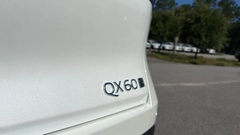2027 INFINITI QX60 Luxe
