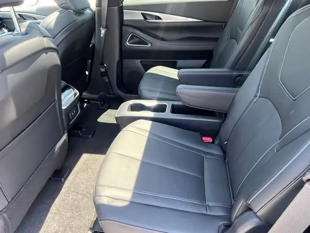 2027 INFINITI QX60 - $58,900